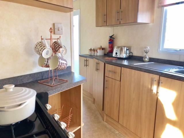 Caravan 50. Nairn Lochloy Holiday Park Eksteriør bilde